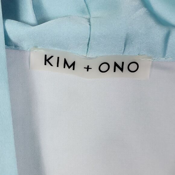 KIM + ONO Floral Satin Kimono Robe. Size OS - Picture 7 of 12